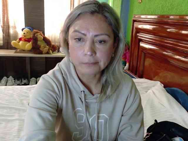 Charlizetheron1 webcam