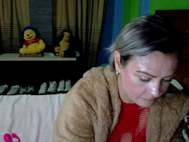 Charlizetheron1 webcam