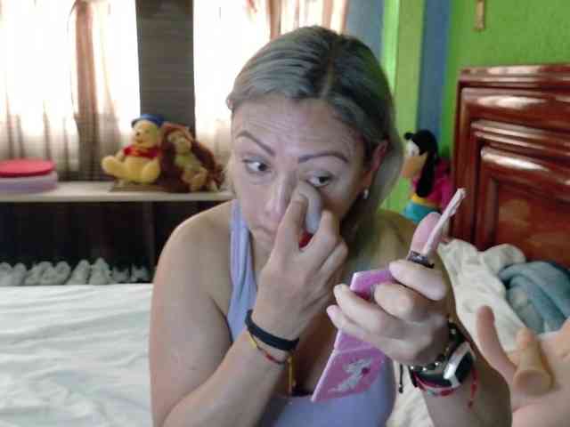 Charlizetheron1 webcam