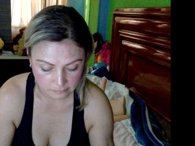 Charlizetheron1 webcam