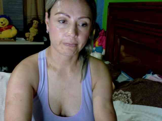 Charlizetheron1 webcam