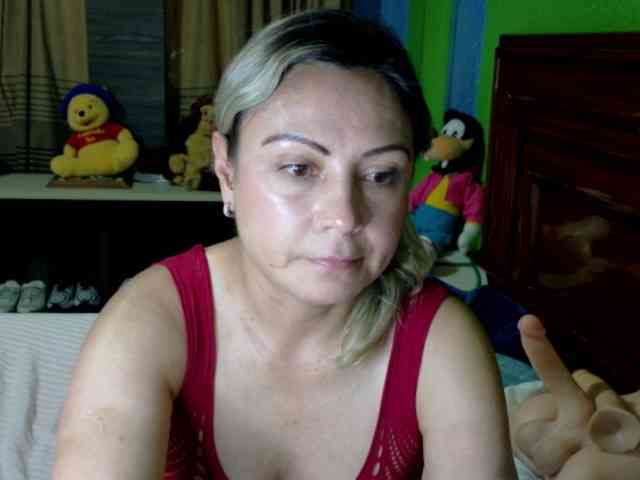 Charlizetheron1 webcam