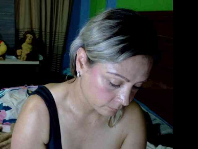 Charlizetheron1 webcam