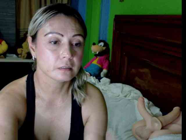 Charlizetheron1 webcam