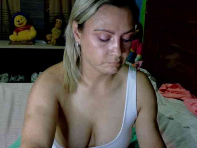 Charlizetheron1 webcam