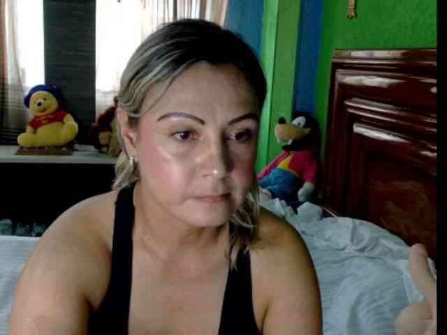 Charlizetheron1 webcam