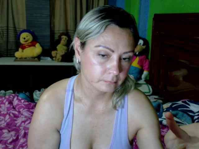 Charlizetheron1 webcam