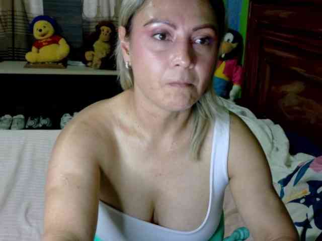 Charlizetheron1 webcam