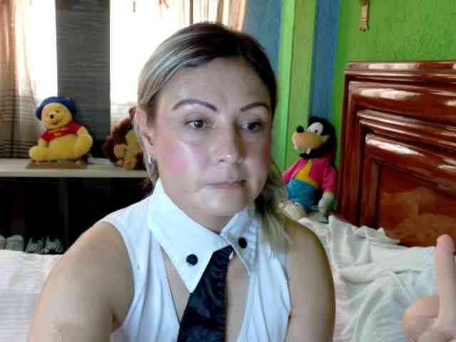 Charlizetheron1 webcam