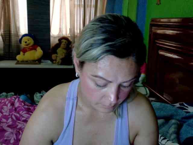 Charlizetheron1 webcam