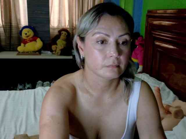 Charlizetheron1 webcam