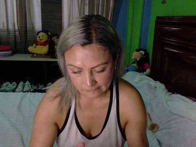 Charlizetheron1 webcam