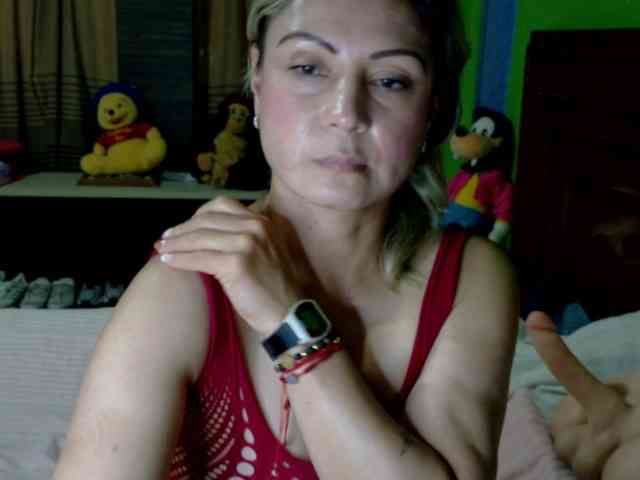 Charlizetheron1 webcam