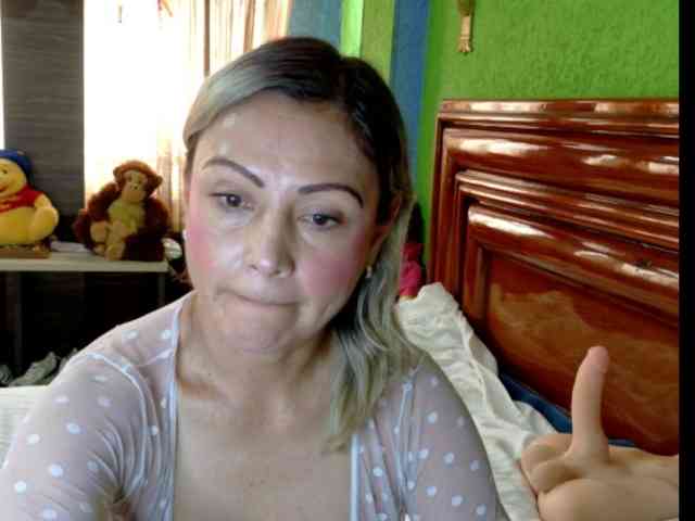 Charlizetheron1 webcam