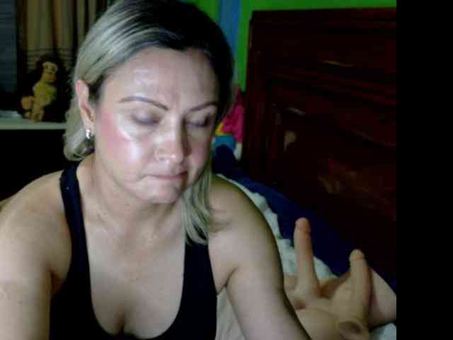 Charlizetheron1 webcam