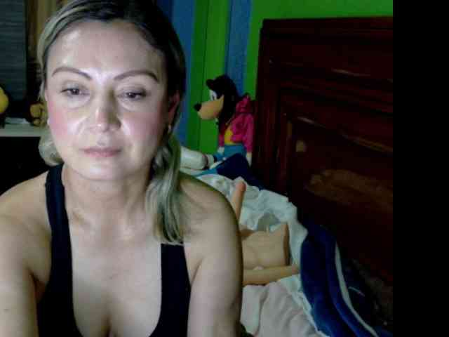 Charlizetheron1 webcam