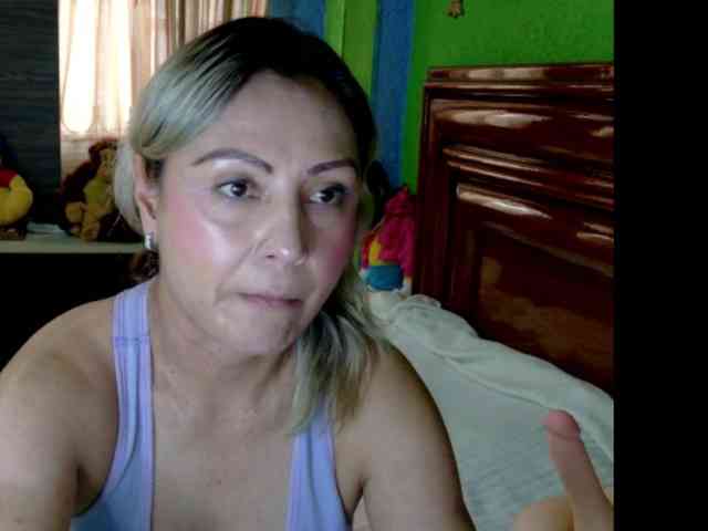 Charlizetheron1 webcam