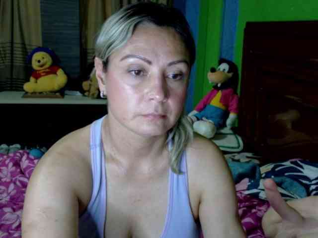 Charlizetheron1 webcam