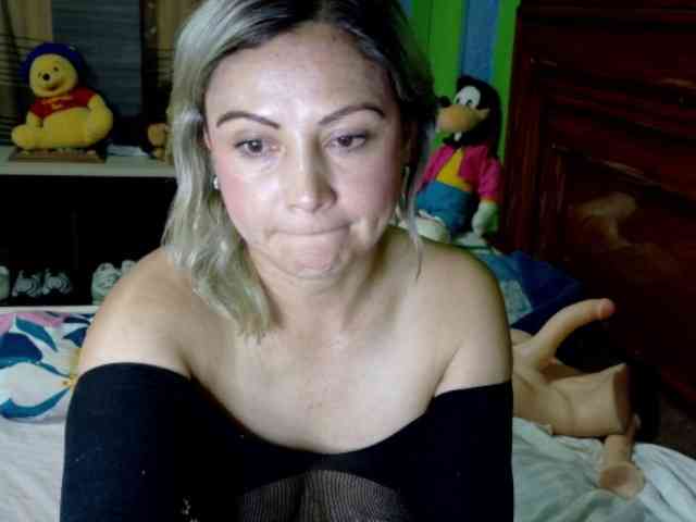 Charlizetheron1 webcam