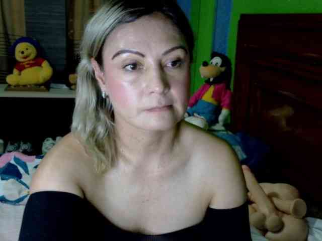 Charlizetheron1 webcam