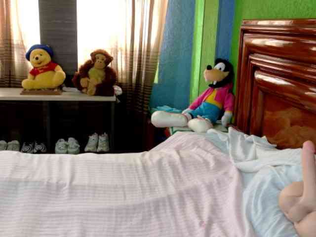 Charlizetheron1 webcam