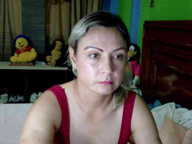 Charlizetheron1 webcam