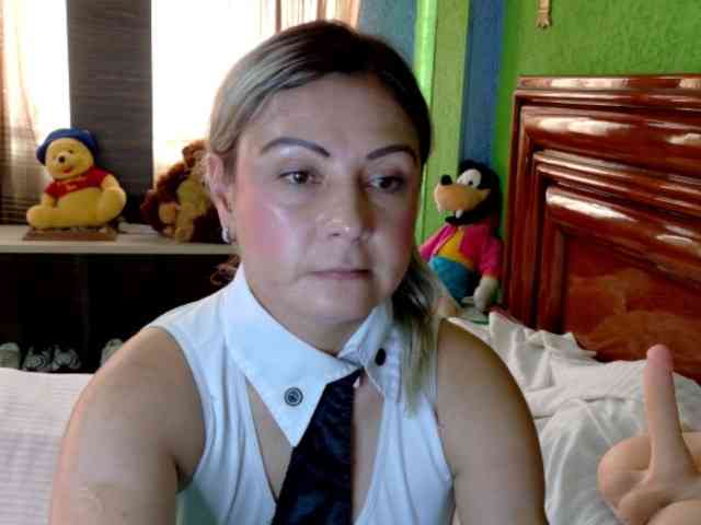 Charlizetheron1 webcam