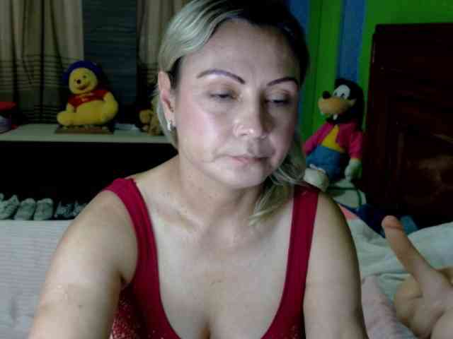 Charlizetheron1 webcam