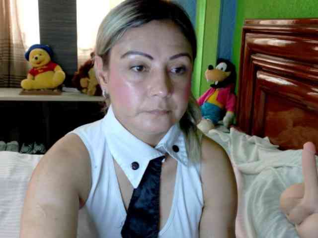 Charlizetheron1 webcam