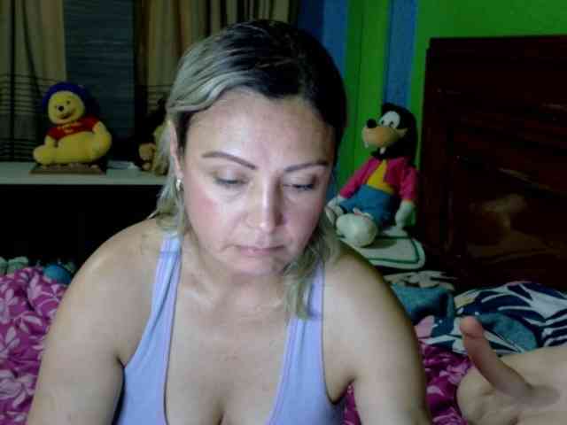 Charlizetheron1 Live Webcam on BongaCams