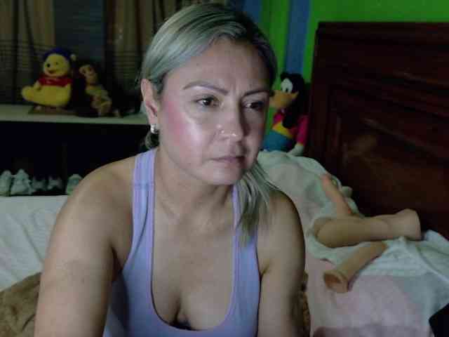 Charlizetheron1 webcam