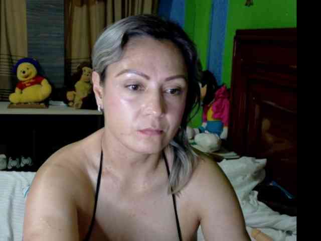 Charlizetheron1 webcam