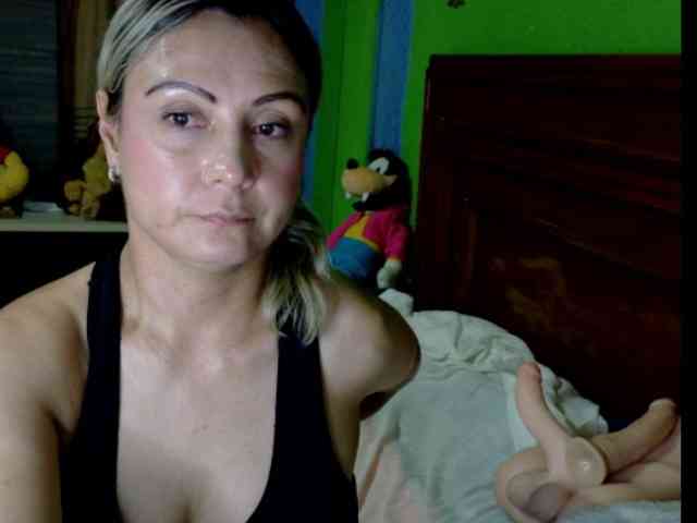 Charlizetheron1 webcam