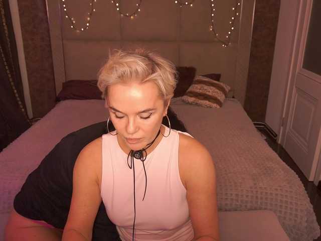 PleasureWeCouple's BongaCams show and profile