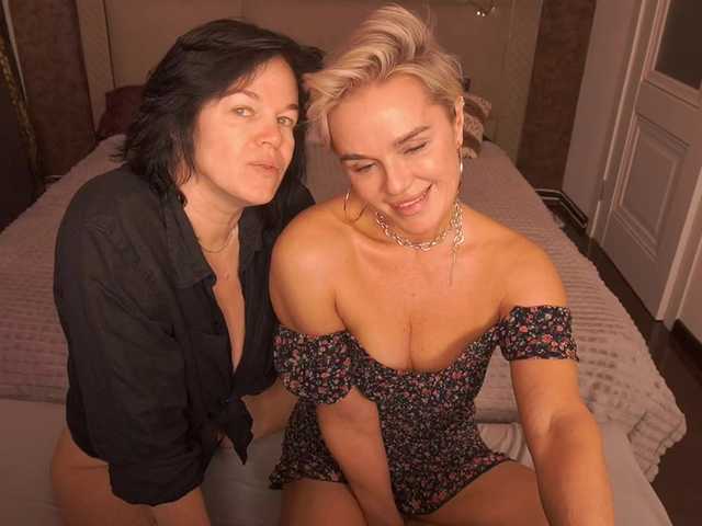 the best of PleasureWeCouple