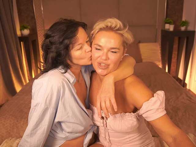 PleasureWeCouple
