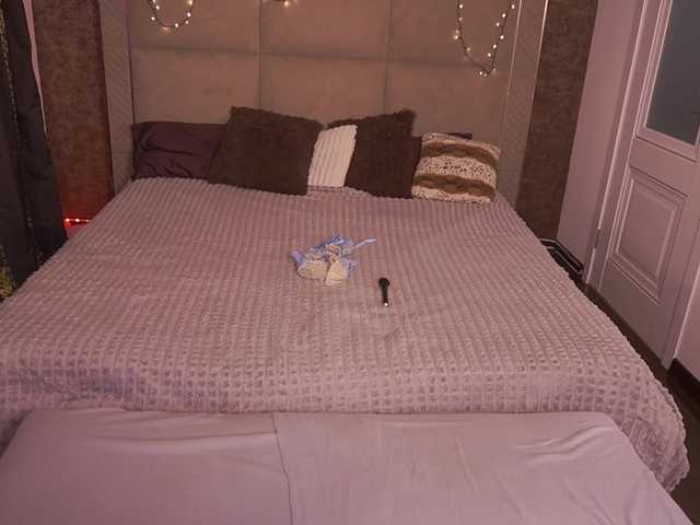  PleasureWeCouple chat room