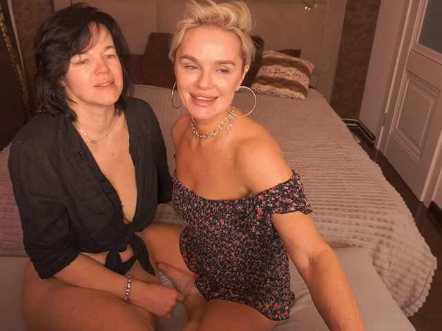 в попе у PleasureWeCouple