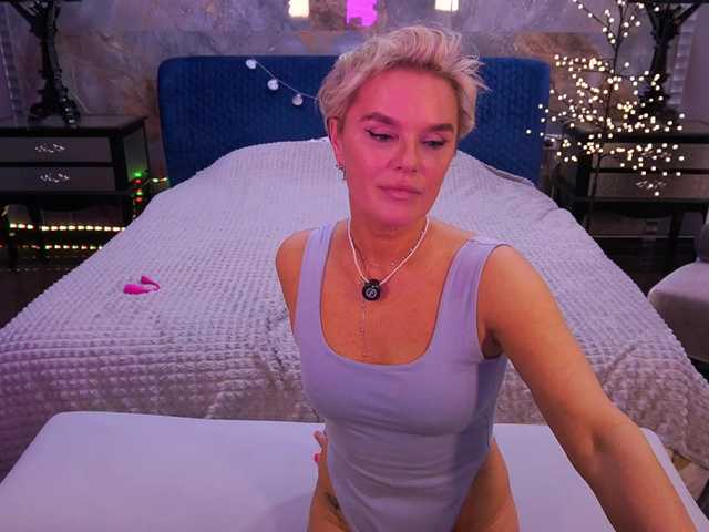 PleasureWeCouple's BongaCams show and profile