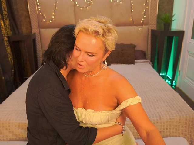 PleasureWeCouple