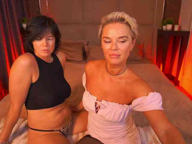 PleasureWeCouple Live Webcam on BongaCams