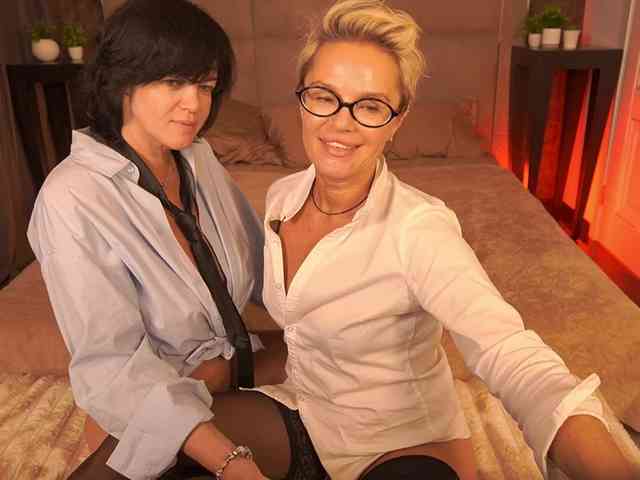PleasureWeCouple webcam