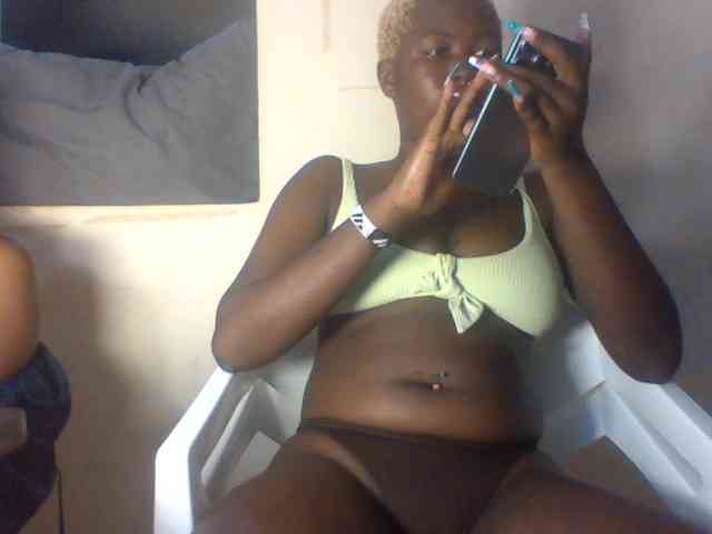 DuchessDeuces webcam