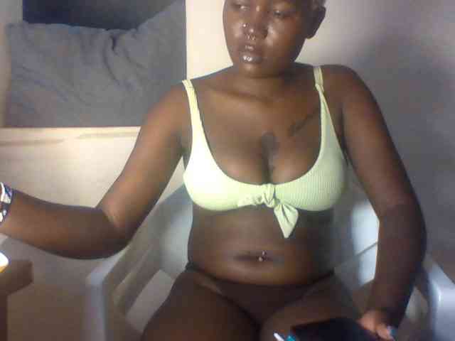 DuchessDeuces webcam