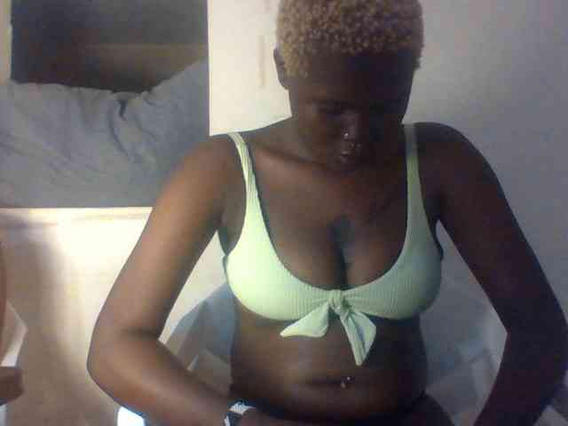 DuchessDeuces webcam