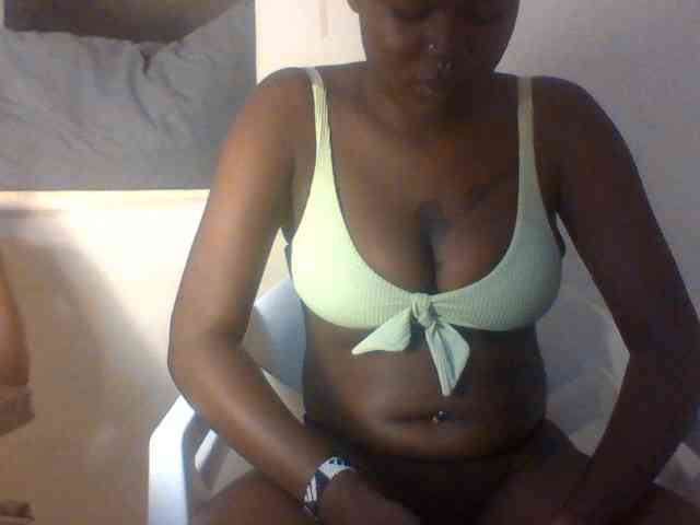 DuchessDeuces webcam