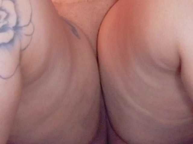 fat-naughtyass live cam on BongaCams