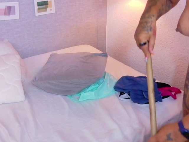 fat-naughtyass's BongaCams show and profile