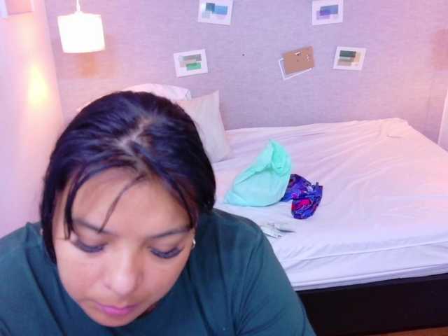 fat-naughtyass live cam on BongaCams