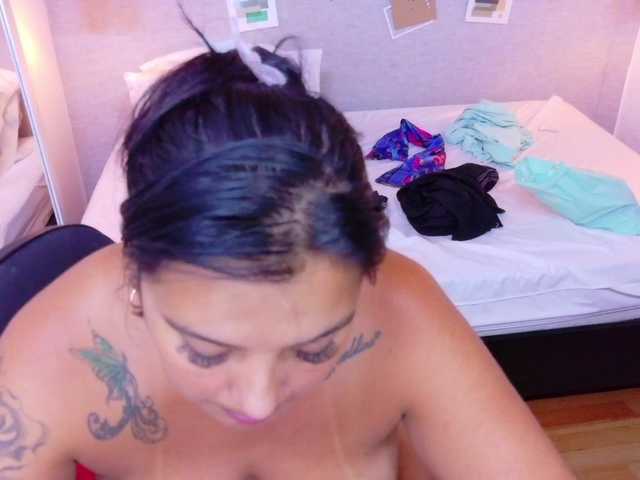 fat-naughtyass live cam on BongaCams